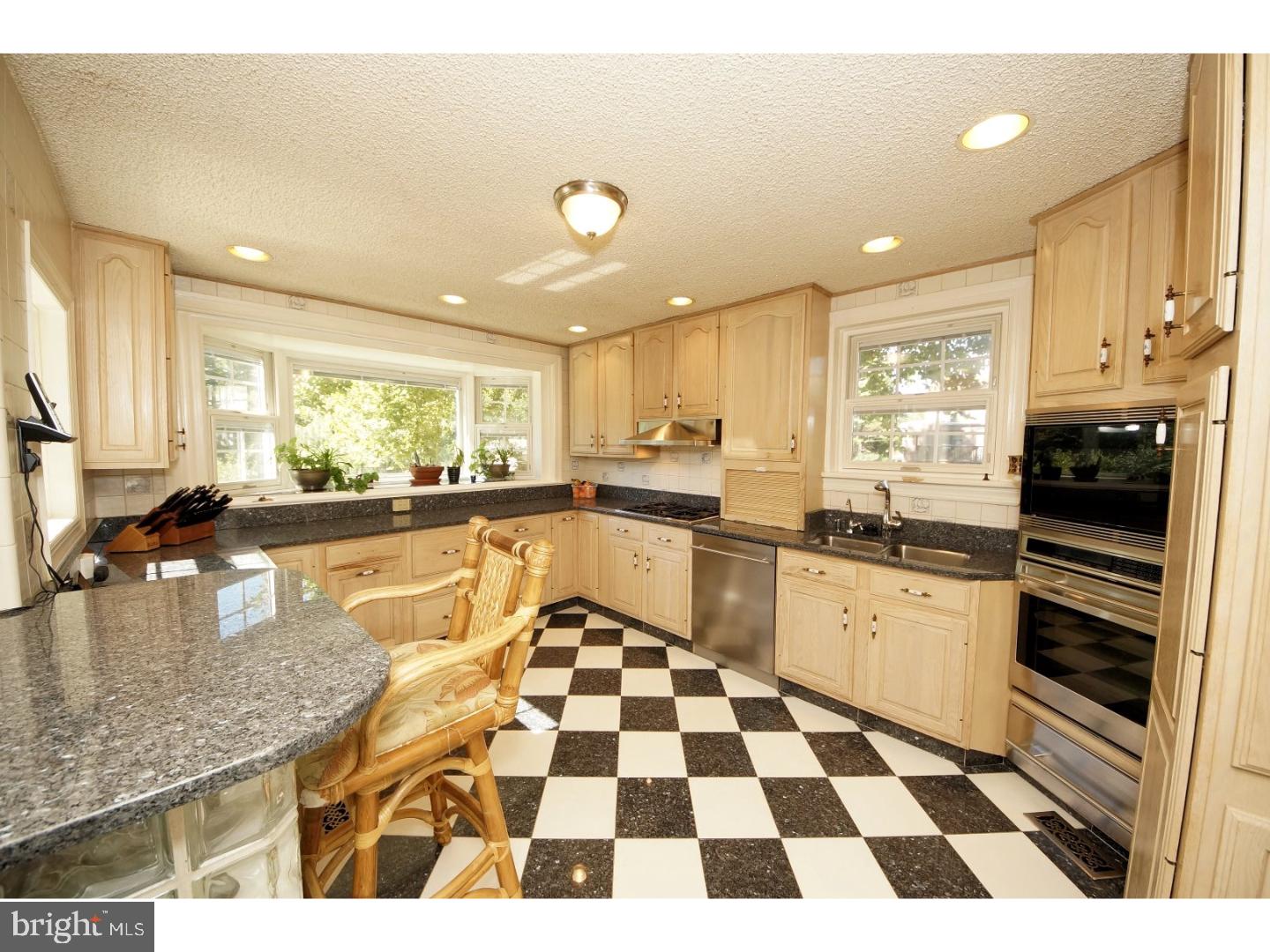 30 Georgetown Road Bordentown, NJ 08505 - Photo 6 of 22 Kitchen