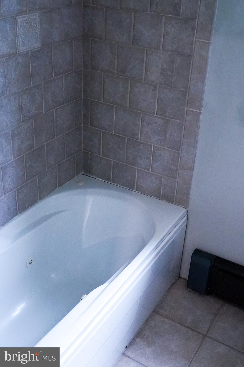 15 Beaver Avenue Mount Laurel, NJ 08054 - Photo 11 of 41 a bathroom with a bathtub