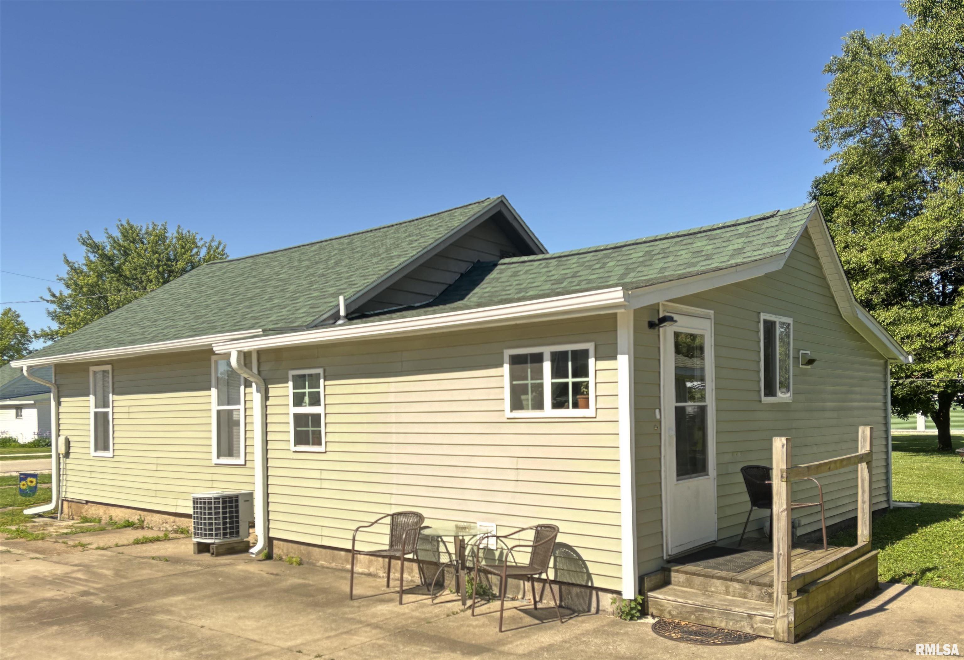209 West C Street Alpha, IL 61413 - Photo 4 of 15
