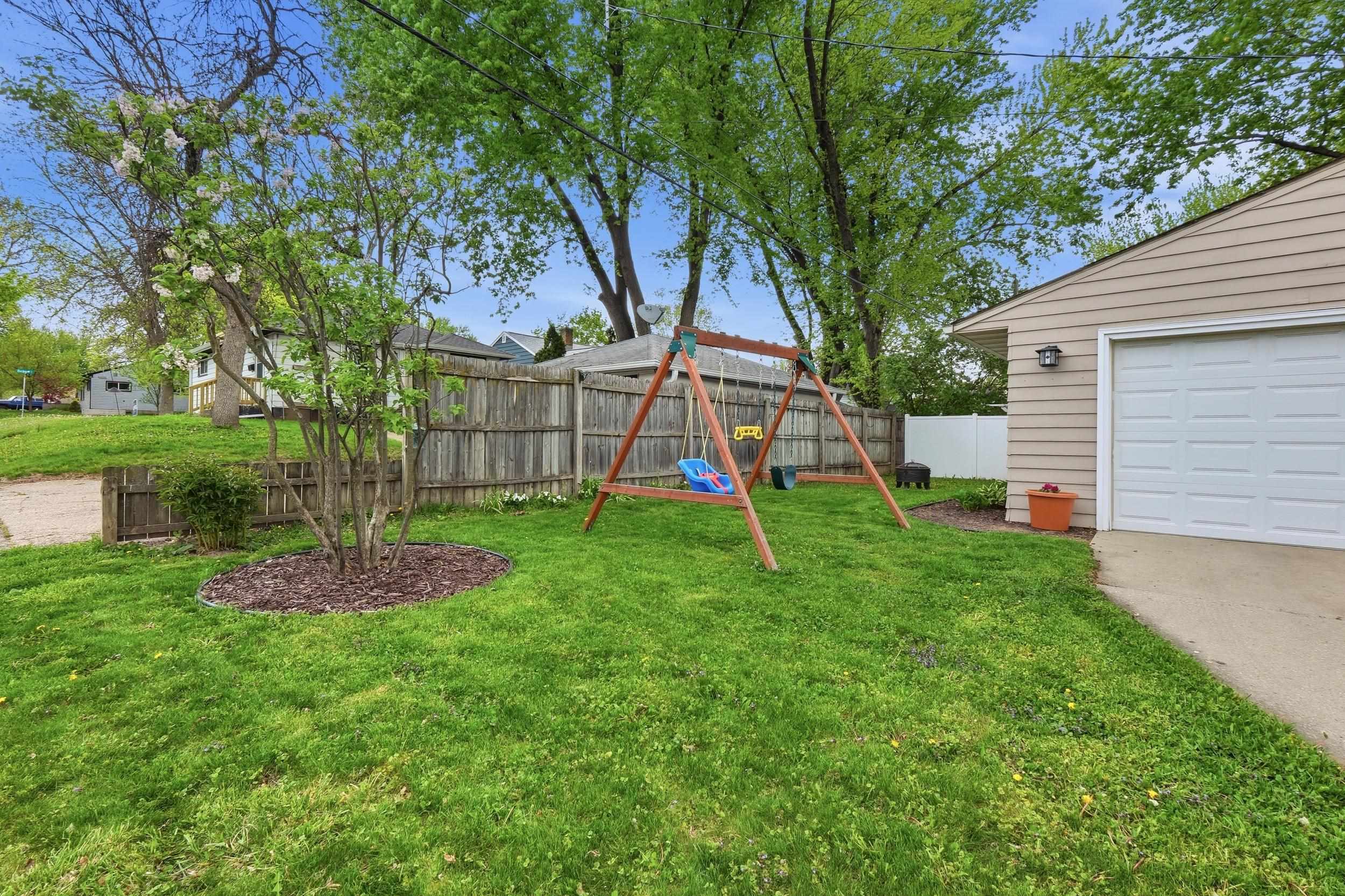 713 Dempsey Road Madison, WI 53714 - Photo 34 of 38