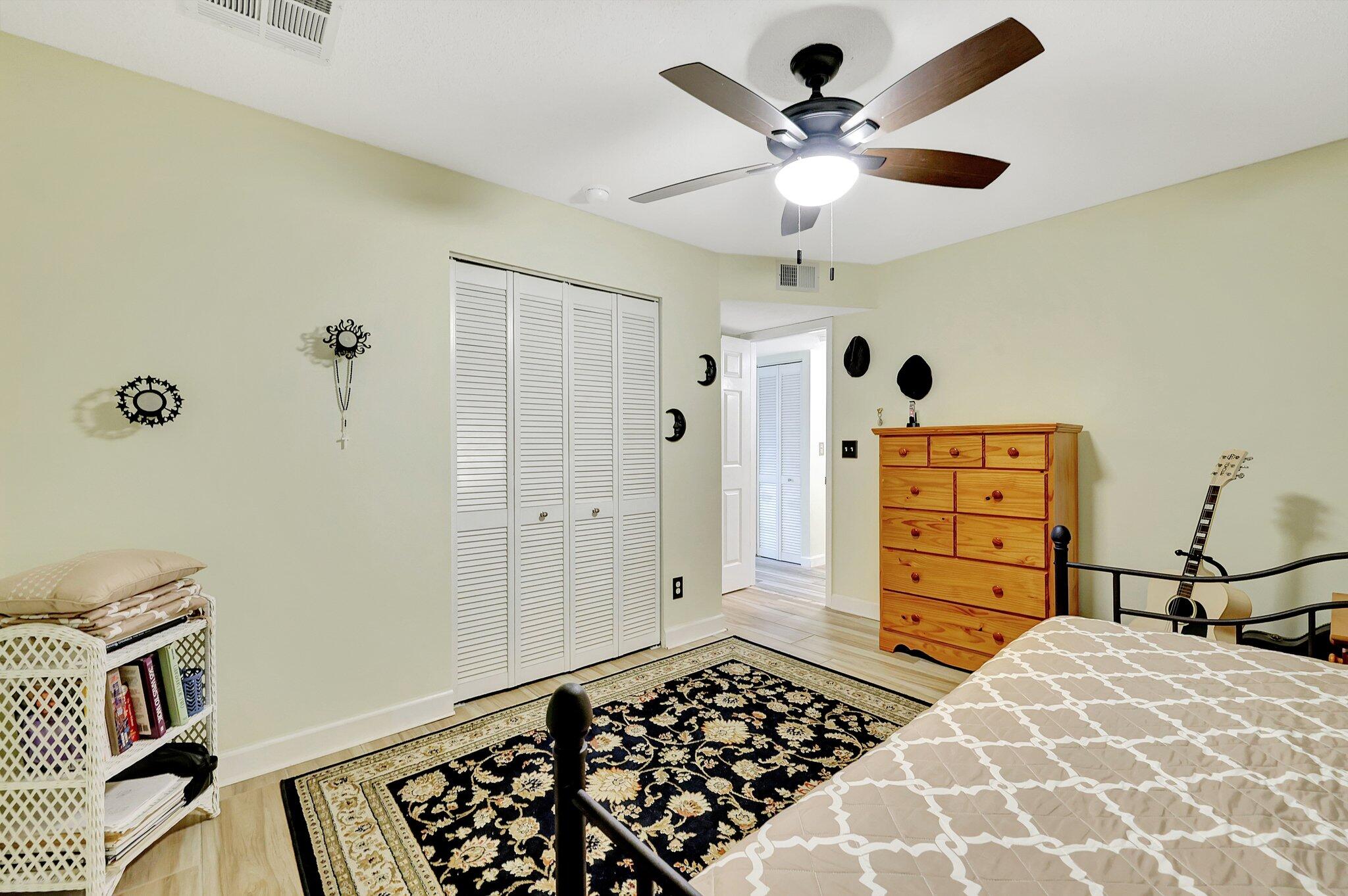 2950 Southeast Ocean Boulevard, Unit 585 Stuart, FL 34996 - Photo 22 of 36 22-web-or-mls-632A9186