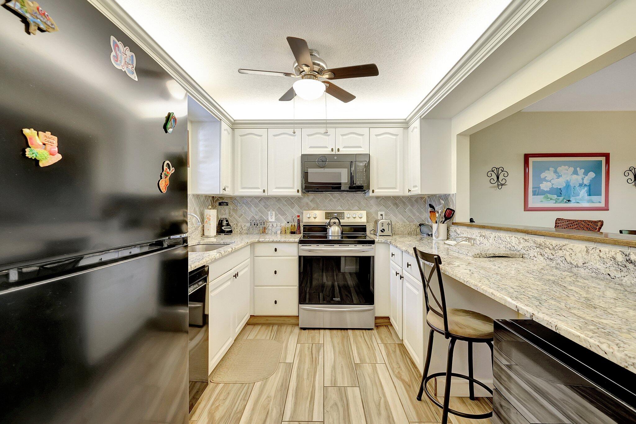 2950 Southeast Ocean Boulevard, Unit 585 Stuart, FL 34996 - Photo 4 of 36 4-web-or-mls-632A9096