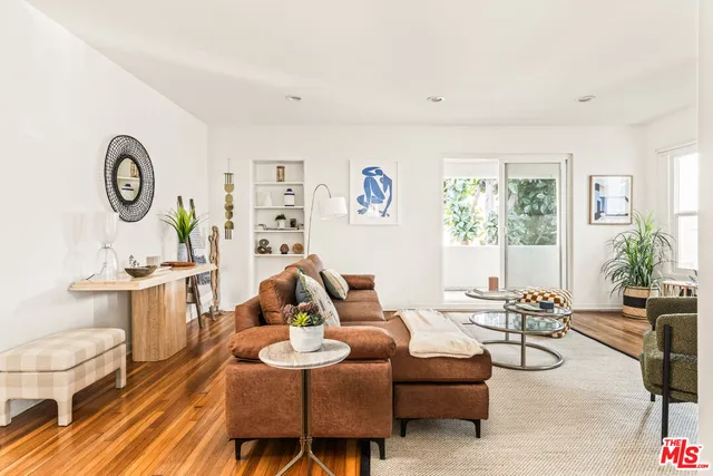 $6,900 | 329 South Reeves Drive, Beverly Hills, CA 90212