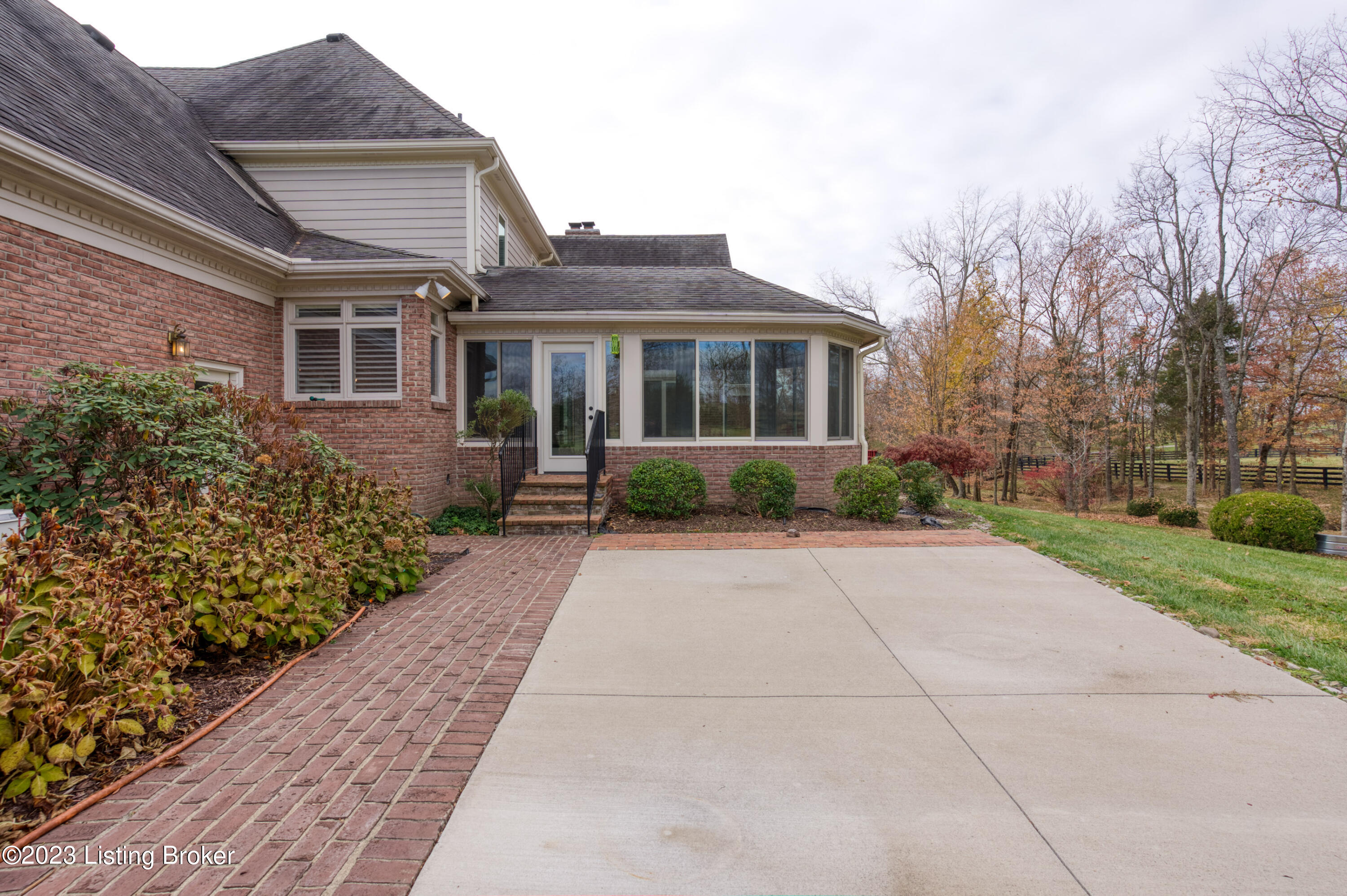 2024 Todds Point Road Simpsonville, KY 40067 - Photo 42 of 50 067 - 20231116 538