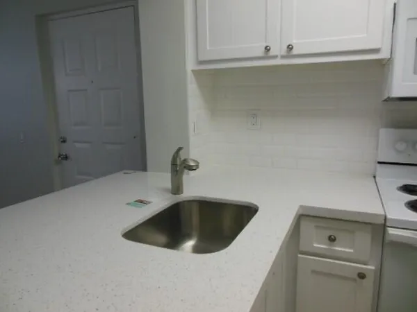 $1,650 | 738 Executive Center Drive, Unit 35, West Palm Beach, FL 33401