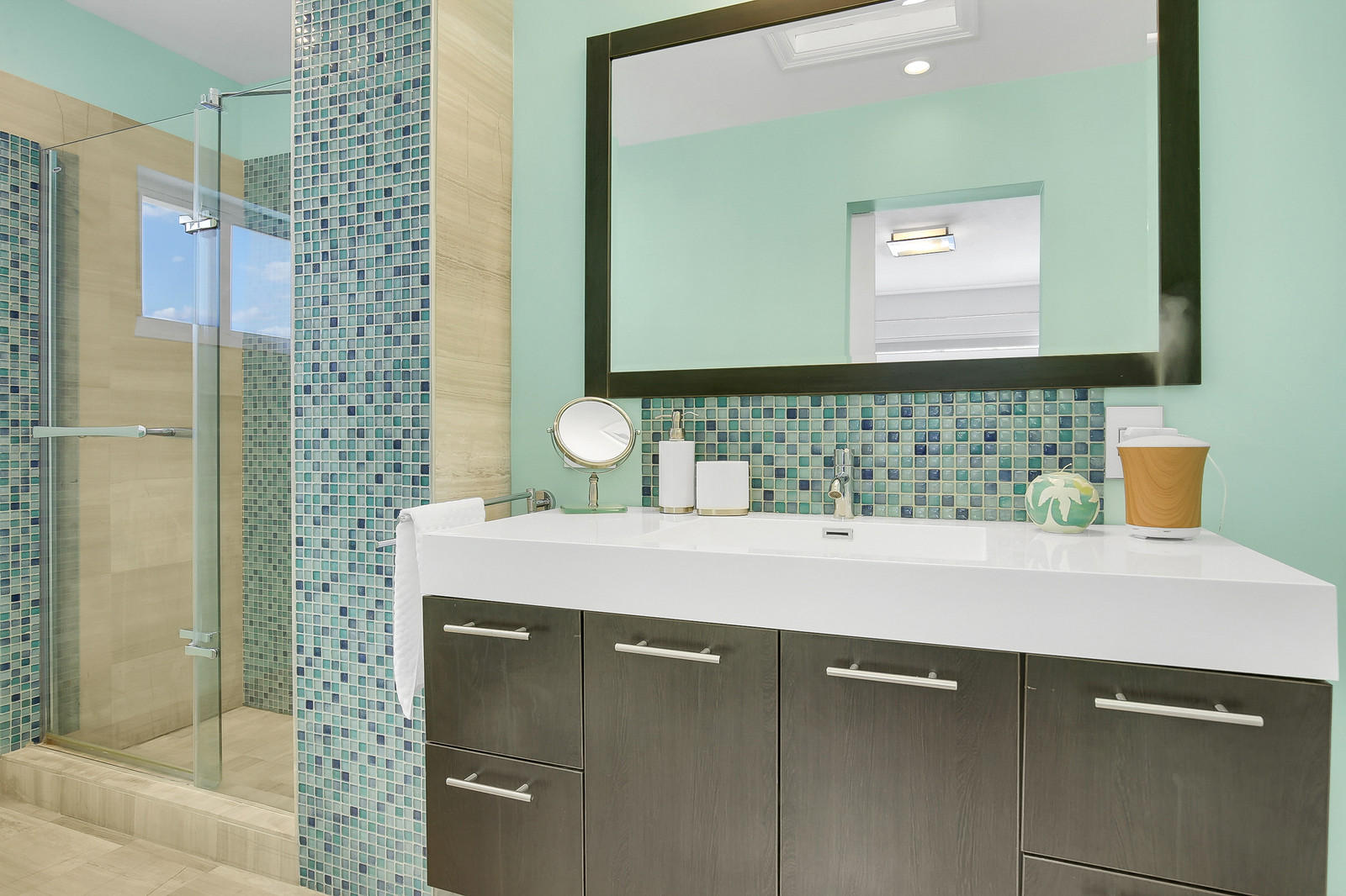 253 Costello Road West Palm Beach, FL 33405 - Photo 13 of 27 master bath