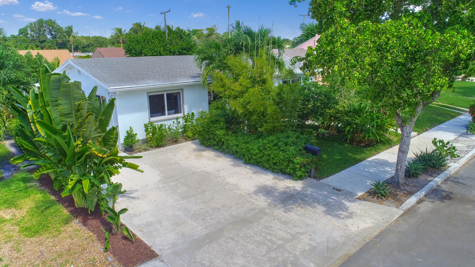 253 Costello Road West Palm Beach, FL 33405 - Photo 27 of 27 entryway