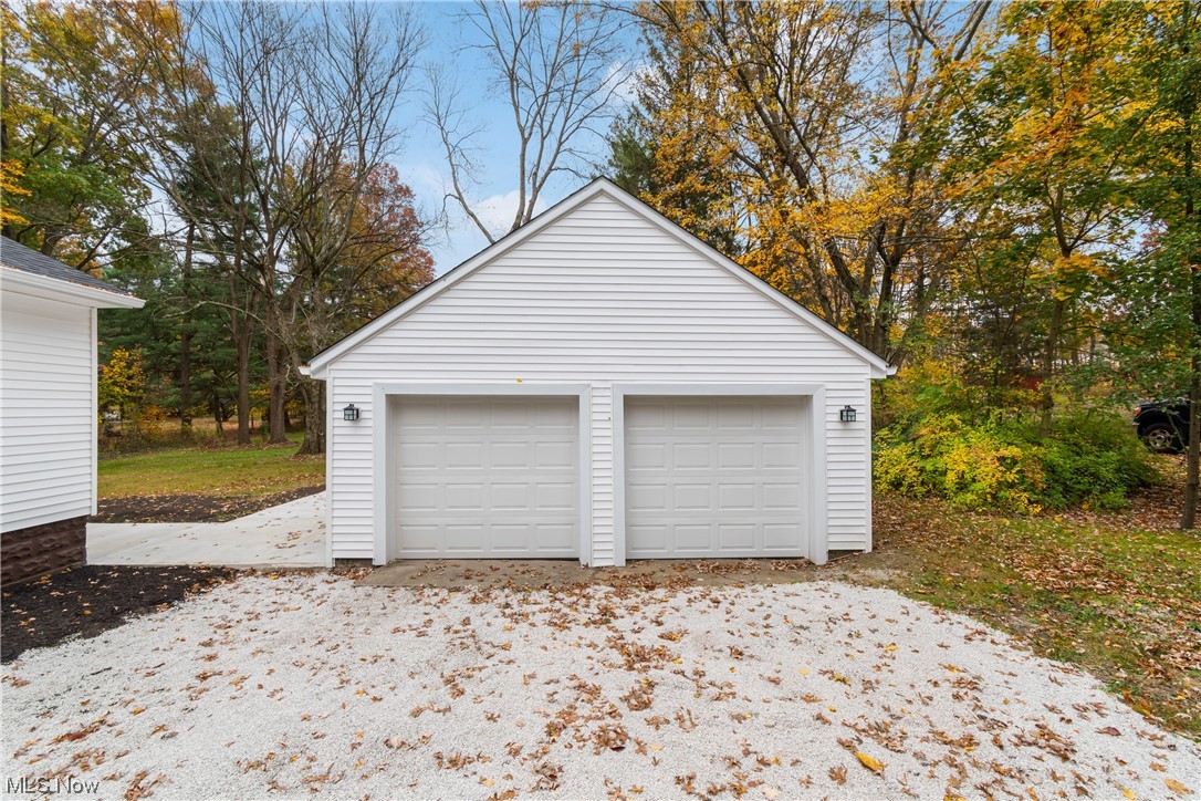 916 Renninger Road Akron, OH 44319 - Photo 25 of 31 View of garage