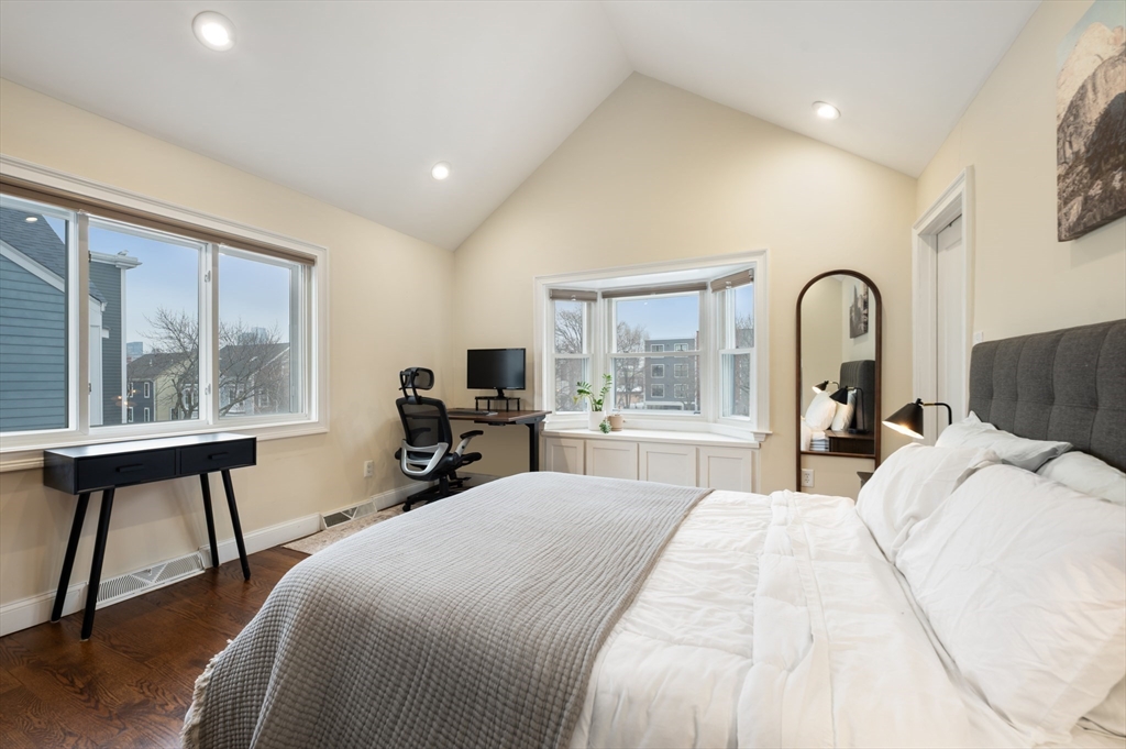 333 West Fourth Street, Unit 333 Boston, MA 02127 - Photo 12 of 27