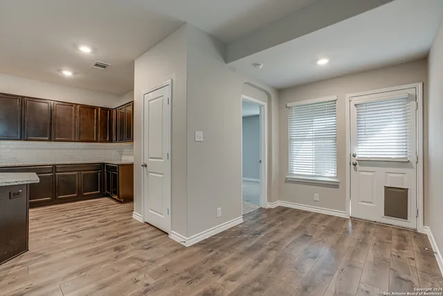 $1,900 | 422 Sabine River, Cibolo, TX 78108