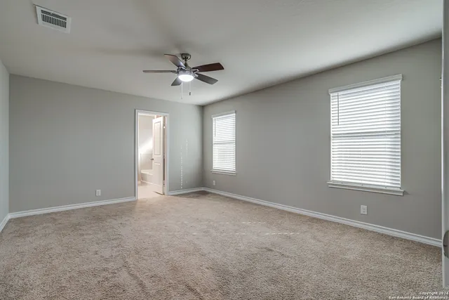 $1,900 | 422 Sabine River, Cibolo, TX 78108