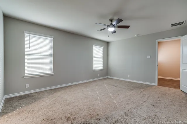 $1,900 | 422 Sabine River, Cibolo, TX 78108