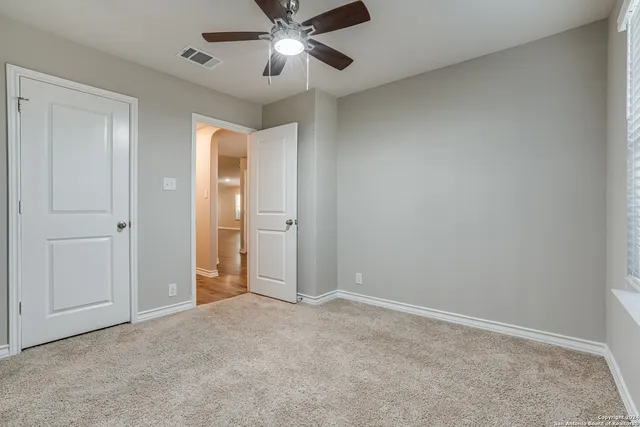 $1,900 | 422 Sabine River, Cibolo, TX 78108