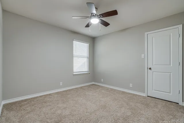 $1,900 | 422 Sabine River, Cibolo, TX 78108