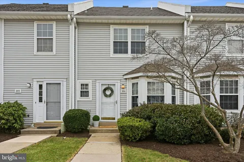 $399,000 | 304 Huntington Court, Unit 62, West Chester, PA 19380