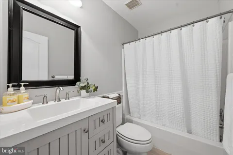 $399,000 | 304 Huntington Court, Unit 62, West Chester, PA 19380