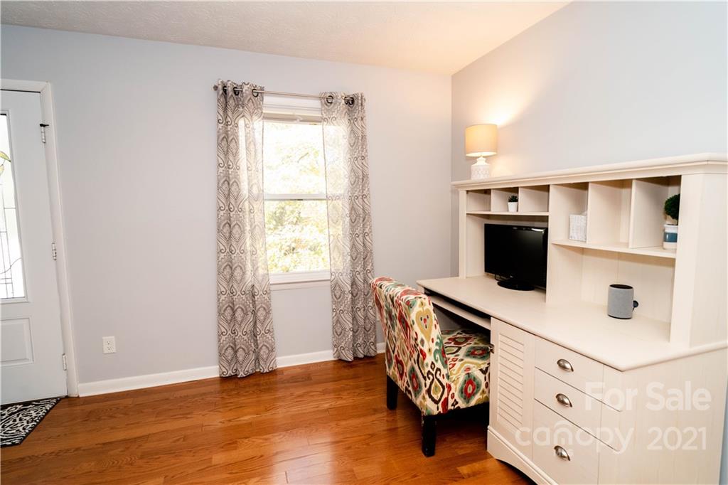 352 Bennett Road Candler, NC 28715 - Photo 11 of 32 Gallery Image 11