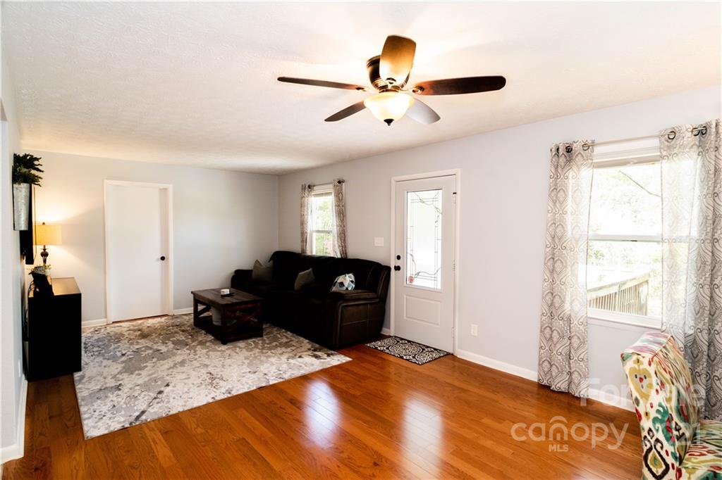 352 Bennett Road Candler, NC 28715 - Photo 13 of 32 Gallery Image 13