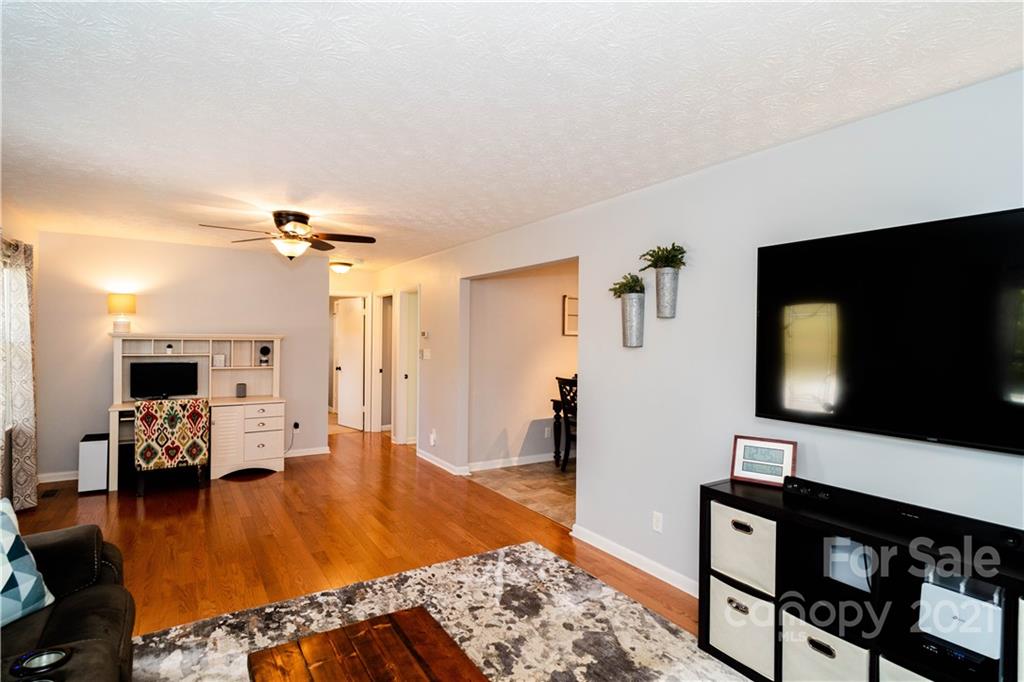 352 Bennett Road Candler, NC 28715 - Photo 15 of 32 Gallery Image 15