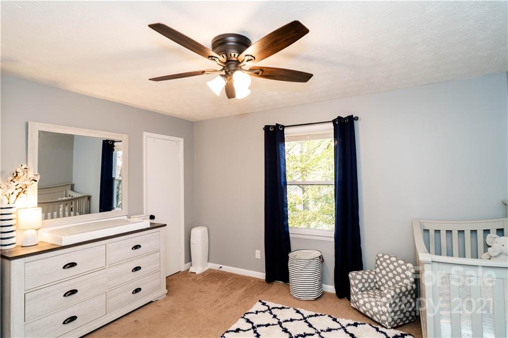 352 Bennett Road Candler, NC 28715 - Photo 17 of 32 Gallery Image 17