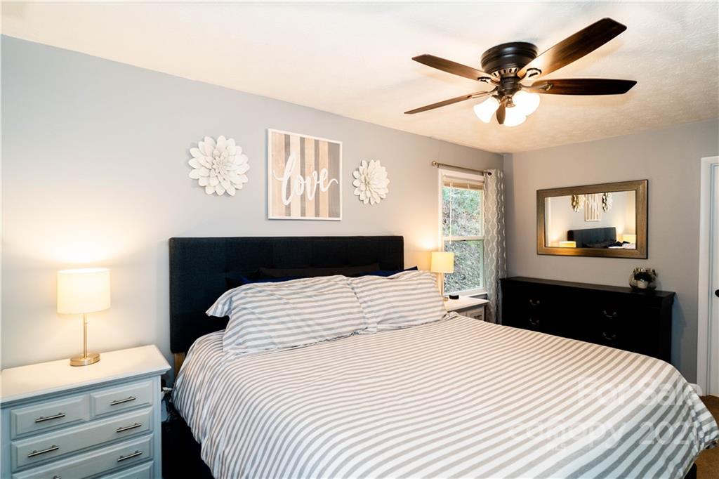 352 Bennett Road Candler, NC 28715 - Photo 22 of 32 Gallery Image 22