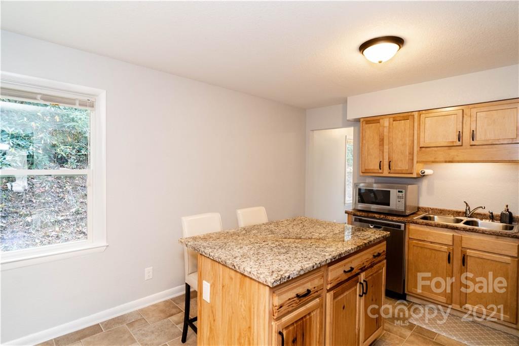 352 Bennett Road Candler, NC 28715 - Photo 6 of 32 Gallery Image 6