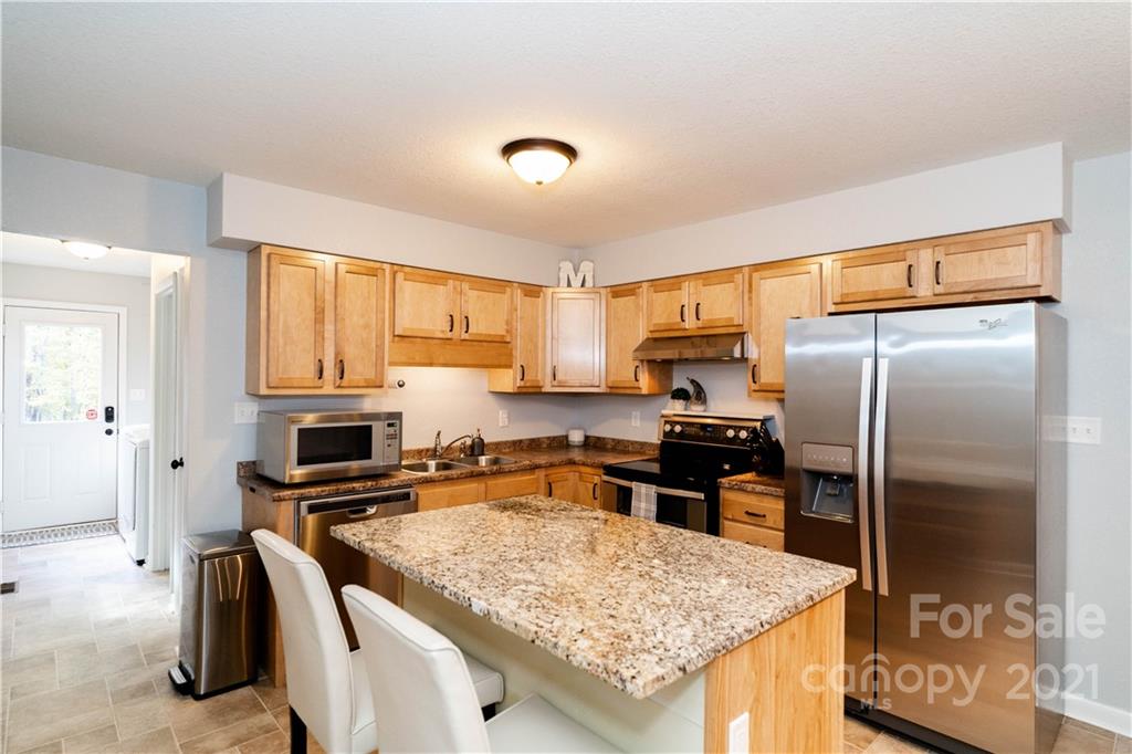 352 Bennett Road Candler, NC 28715 - Photo 7 of 32 Gallery Image 7