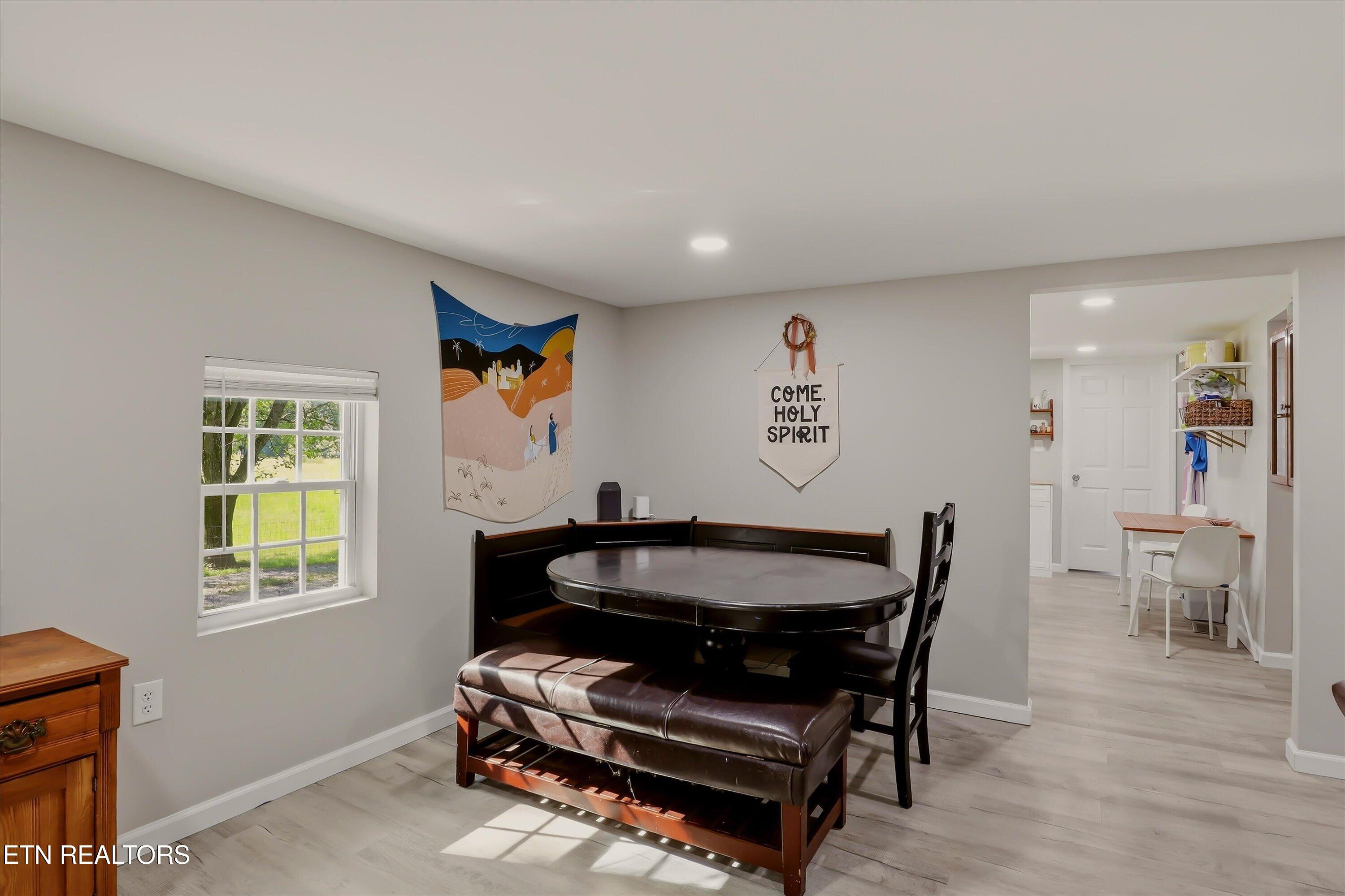 634 Johnson Road Oliver Springs, TN 37840 - Photo 9 of 22 Dining Area