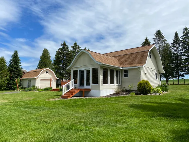 $379,900 | 46 Pelletier Island Road, St. Agatha, ME 04772