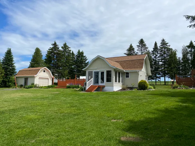 $379,900 | 46 Pelletier Island Road, St. Agatha, ME 04772