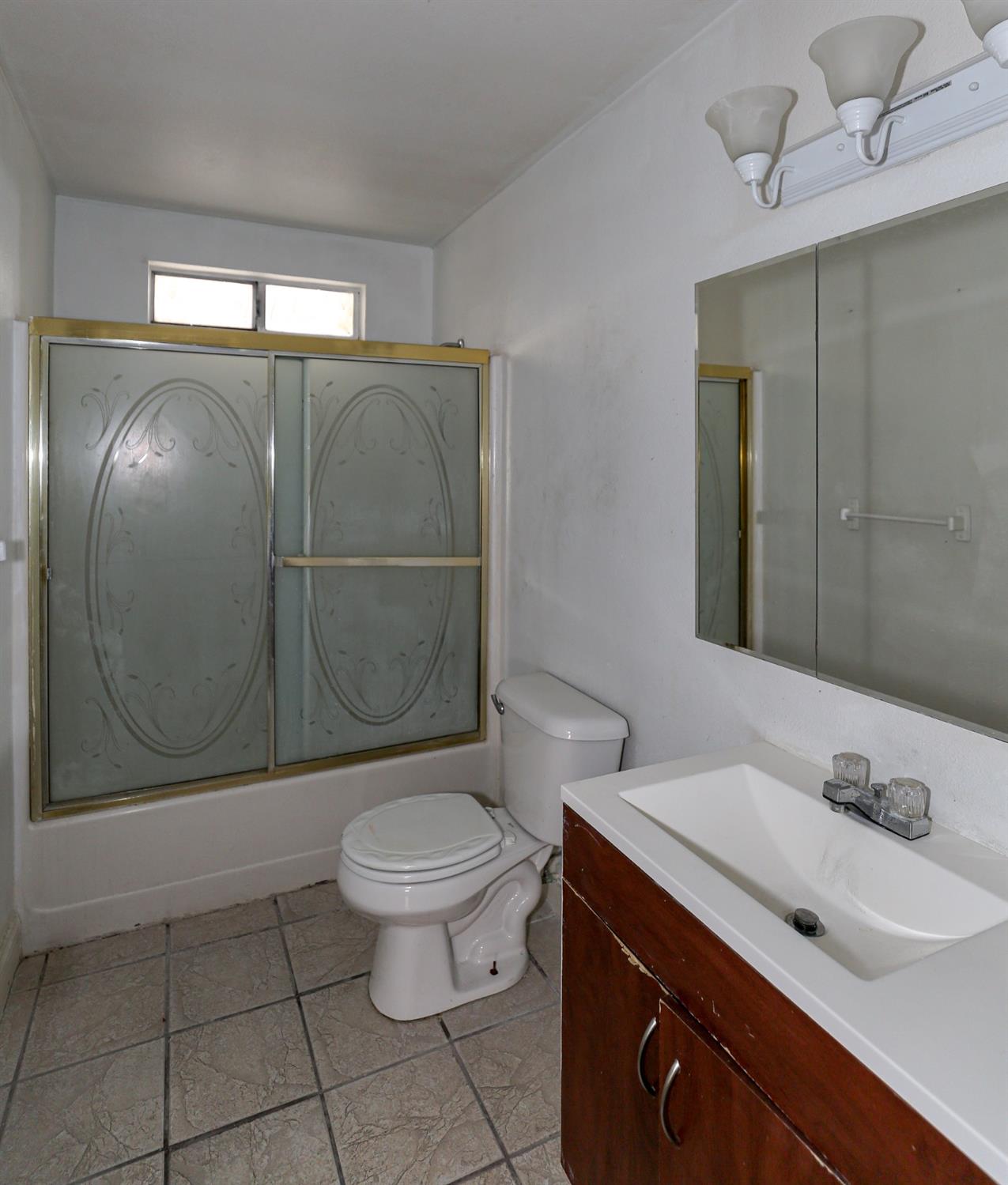 268 East 10th Street Merced, CA 95341 - Photo 13 of 30