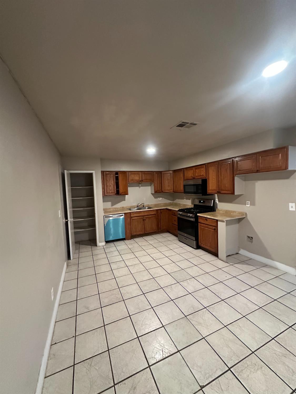 268 East 10th Street Merced, CA 95341 - Photo 26 of 30