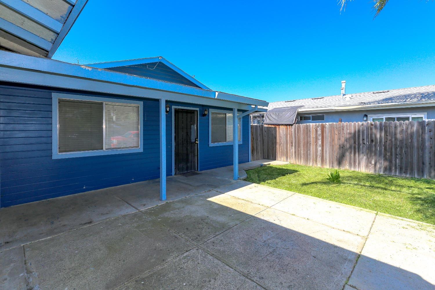 268 East 10th Street Merced, CA 95341 - Photo 4 of 30