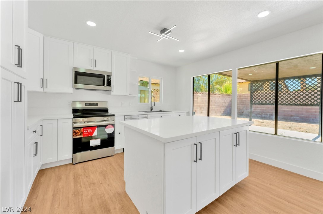 4737 Mountain Valley Road Las Vegas, NV 89121 - Photo 14 of 42 Gallery Image 14