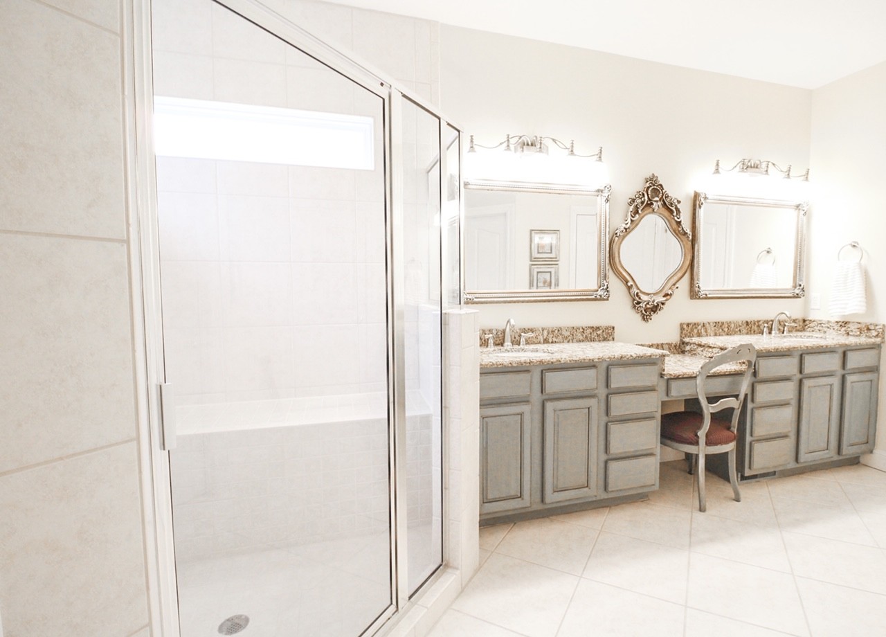 4840 Redcastle Ridge Nashville, TN 37211 - Photo 18 of 37 a bathroom with a sink and a mirror