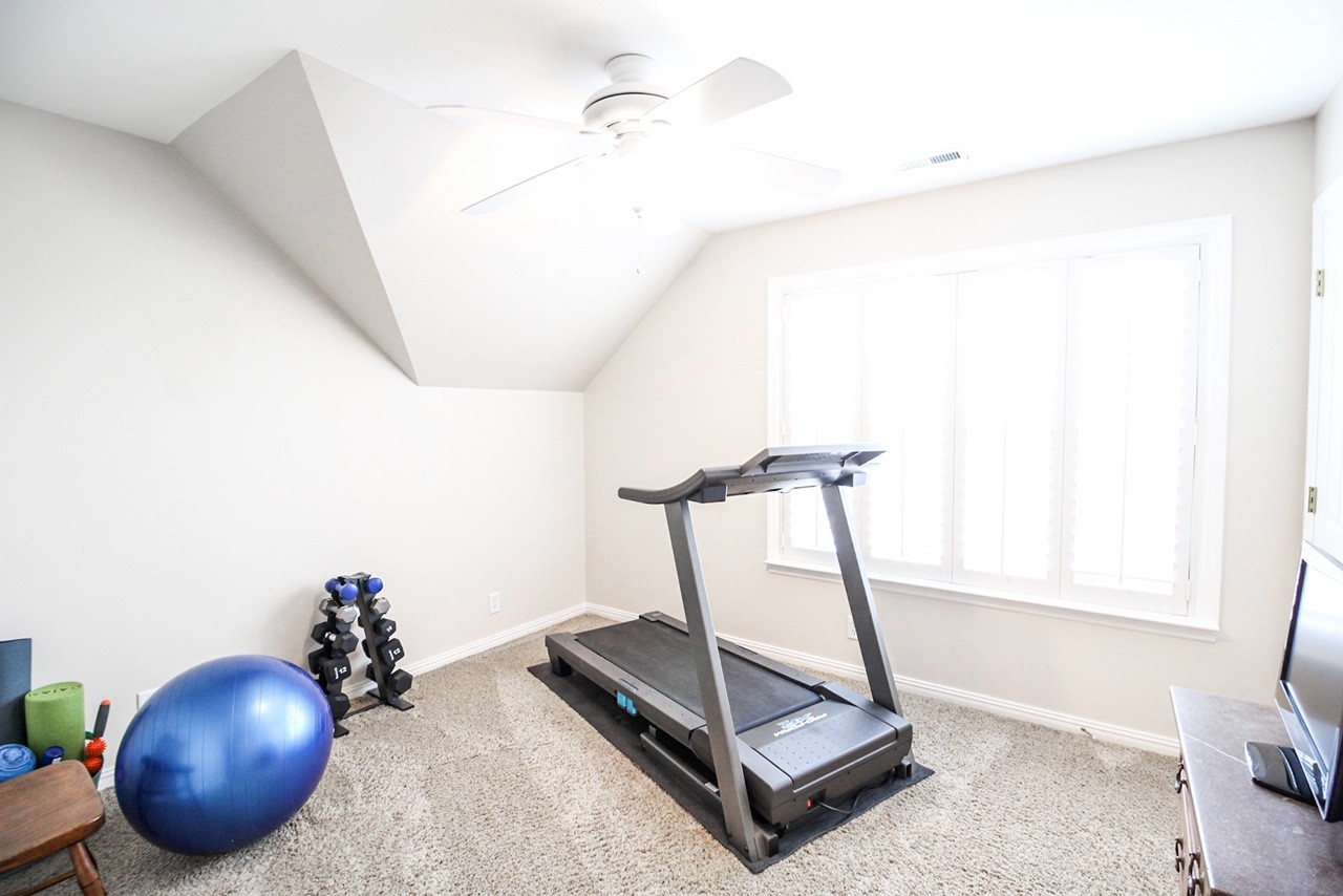 4840 Redcastle Ridge Nashville, TN 37211 - Photo 29 of 37 a room with gym equipment