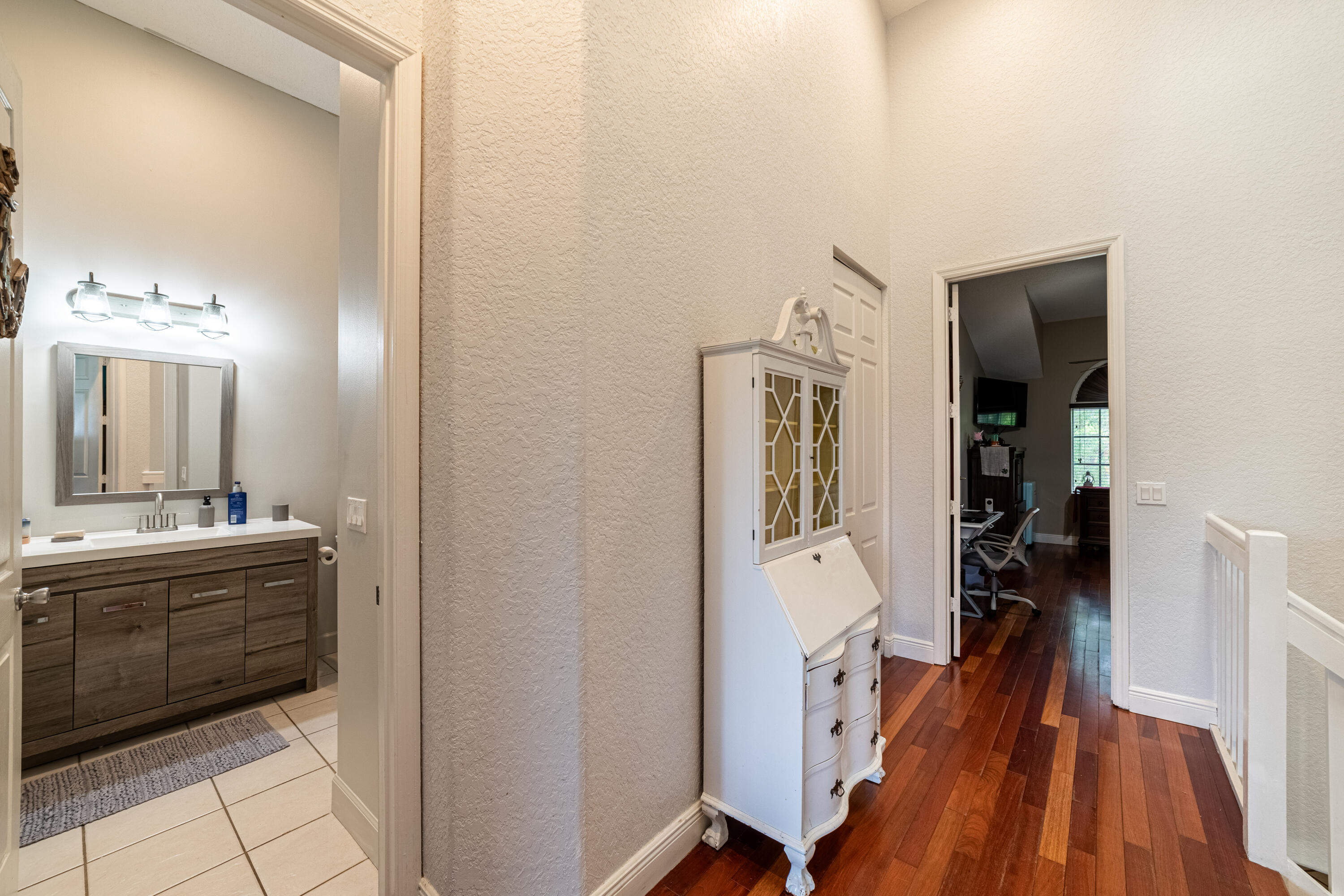 136 Spruce Street Boynton Beach, FL 33426 - Photo 17 of 24 a very nice looking room with a sink