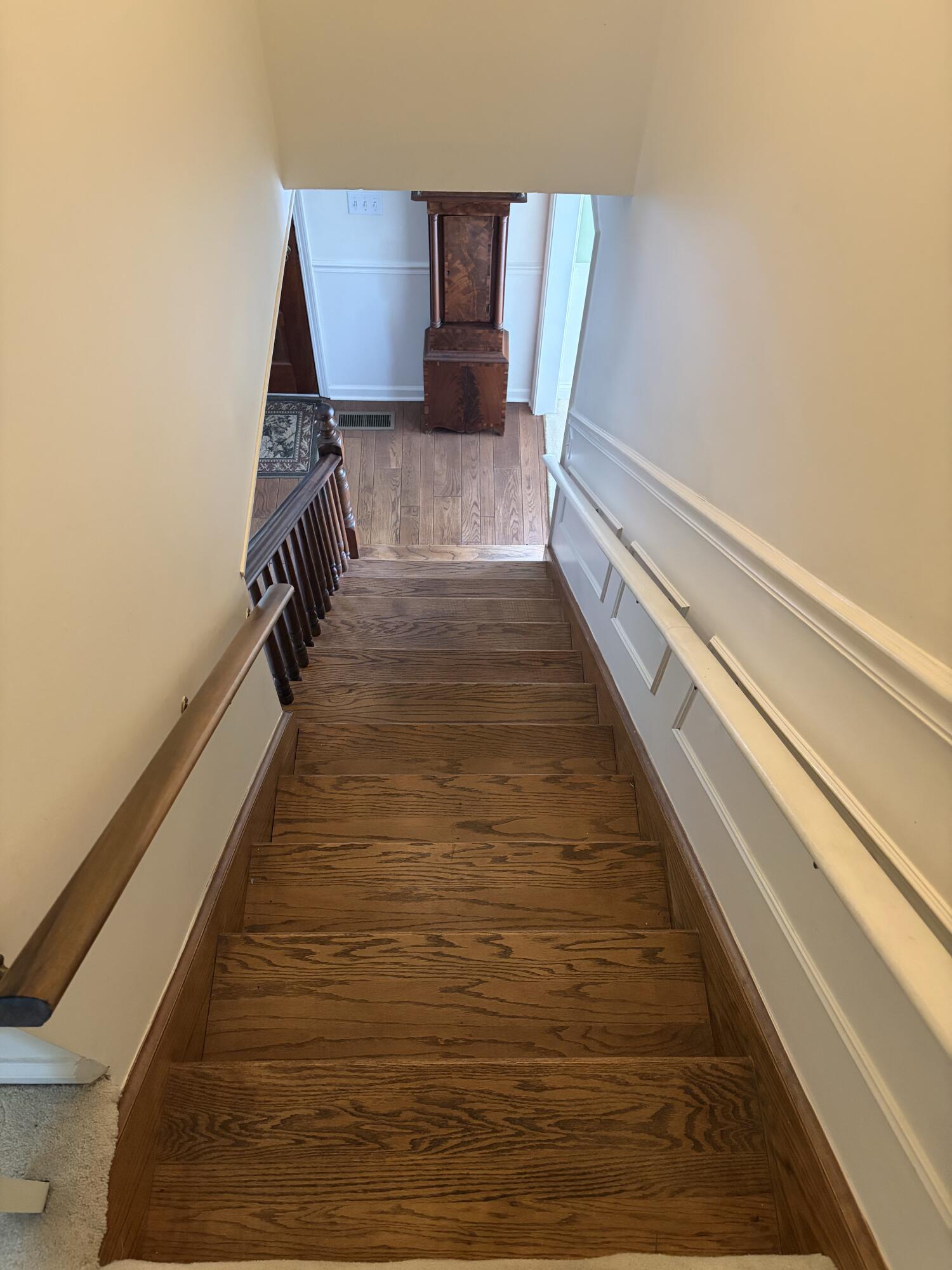 945 Krebs Station Road Paducah, KY 42003 - Photo 25 of 46 STAIRWAY LOOKING DOWN