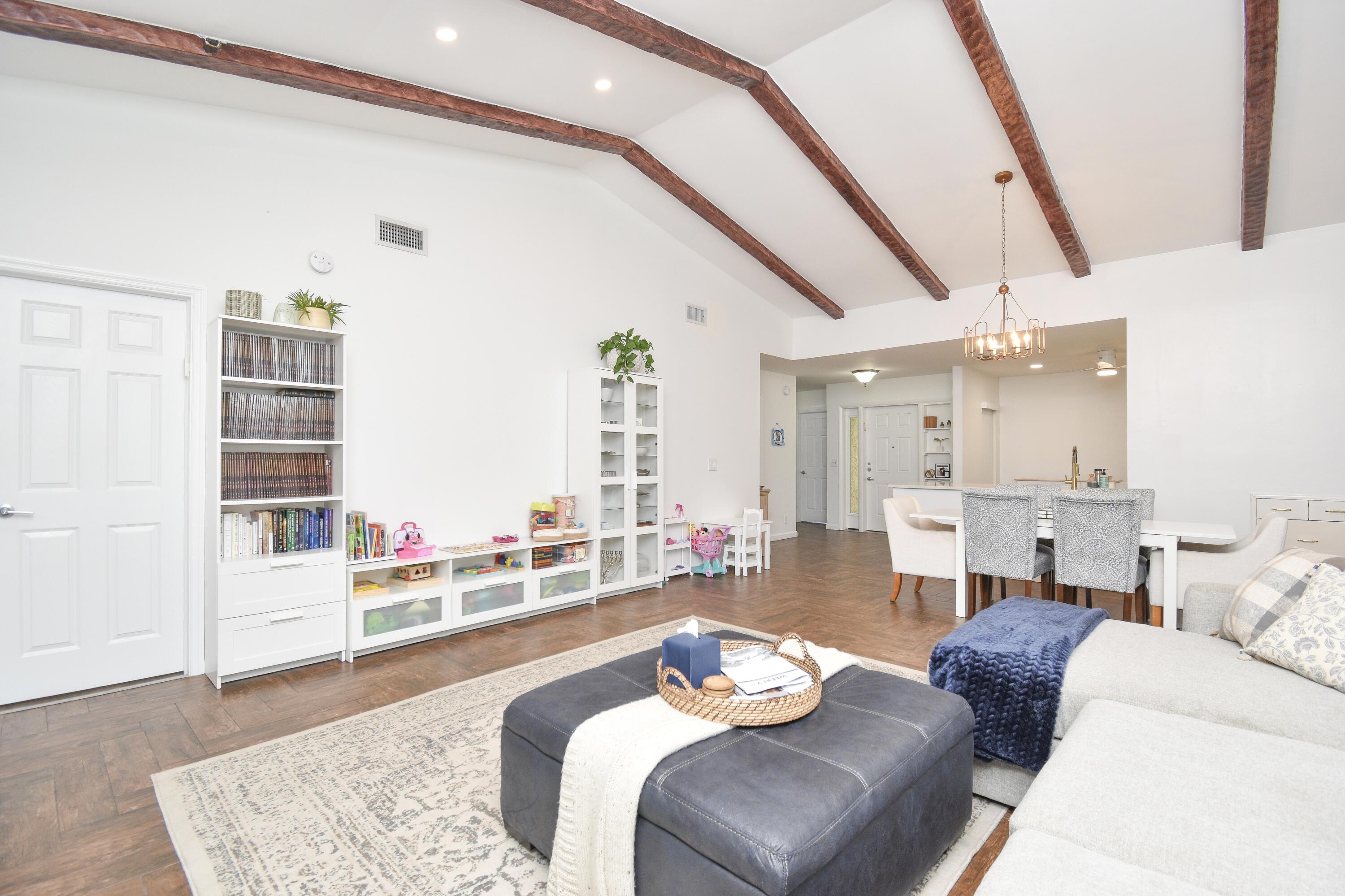 22157 Thomas Terrace Boca Raton, FL 33433 - Photo 3 of 31 the great room 3