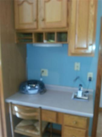 13 Mayfield Road Auburn, MA 01501 - Photo 10 of 20 Gallery Image 10