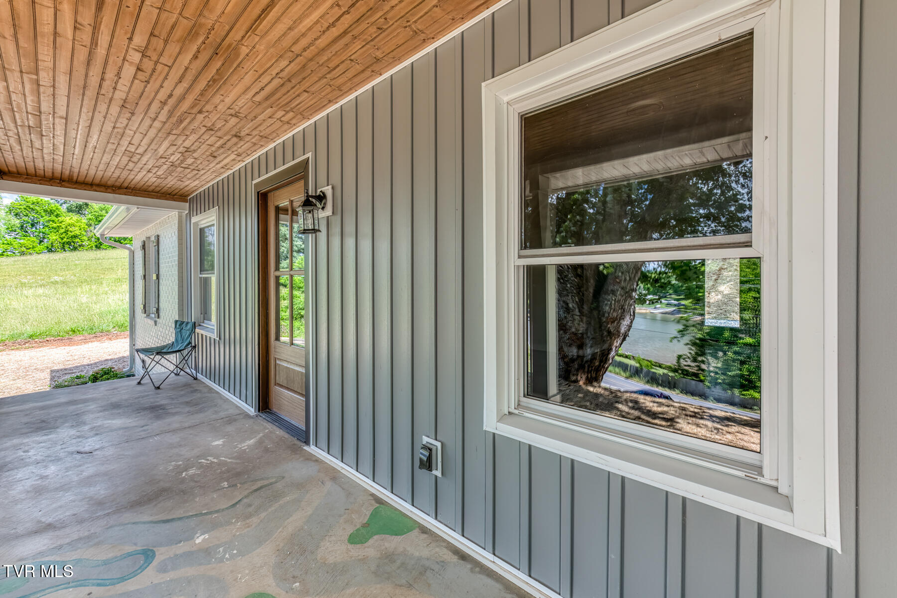 545 J A Hodge Road Piney Flats, TN 37686 - Photo 4 of 43 545 J A Hodge Rd-6