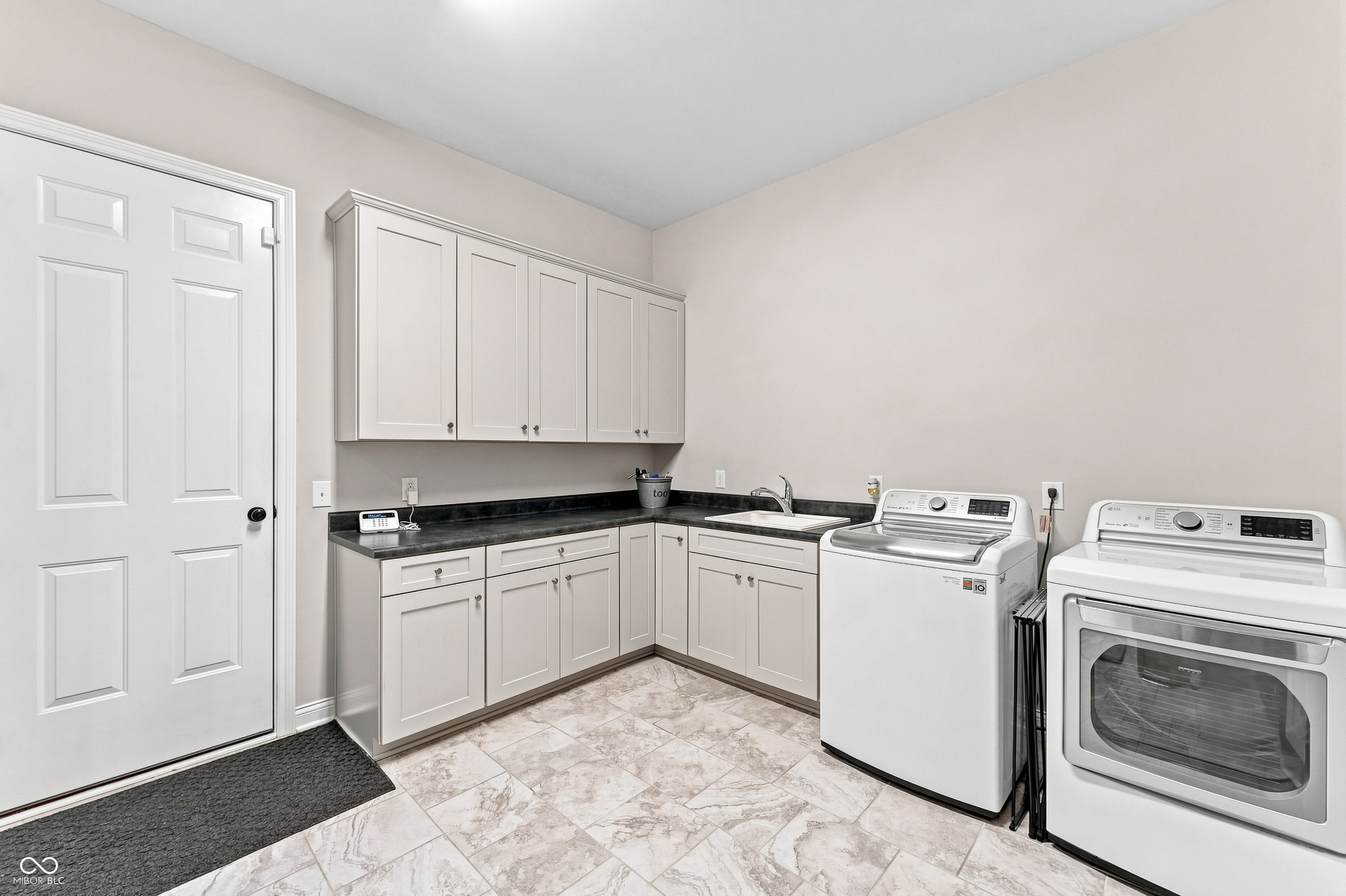 5059 Oak Ridge Trail Columbus, IN 47201 - Photo 83 of 144 Gallery Image 83