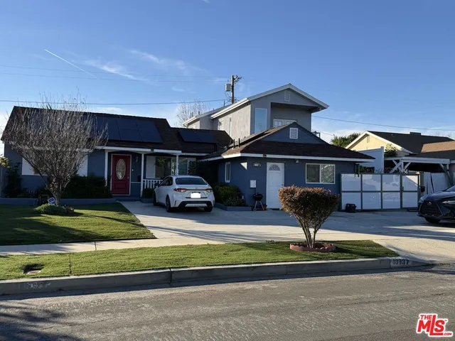 a view of house and outdoor space