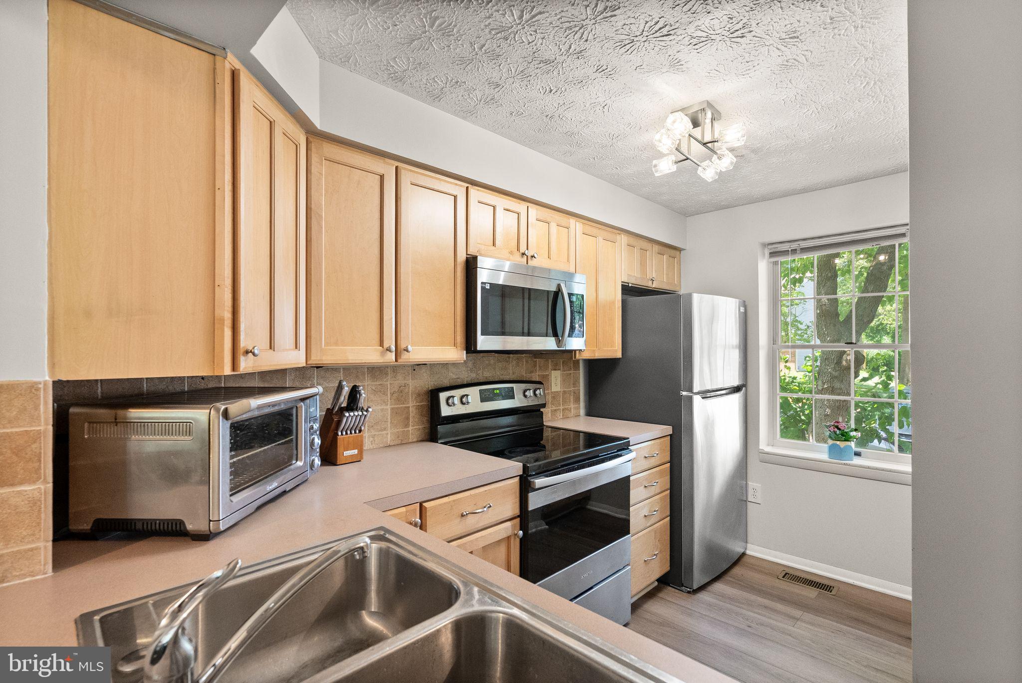 8337 Windfall Road Springfield, VA 22153 - Photo 7 of 45 Gallery Image 7