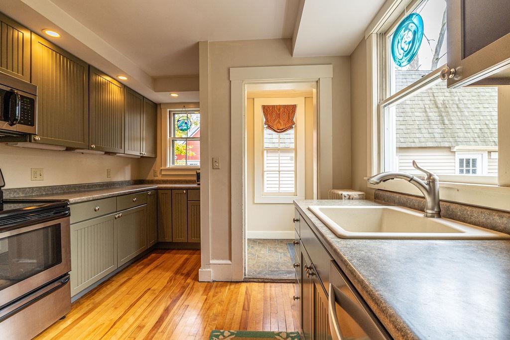 81 Warren Street Concord, NH 03301 - Photo 18 of 40