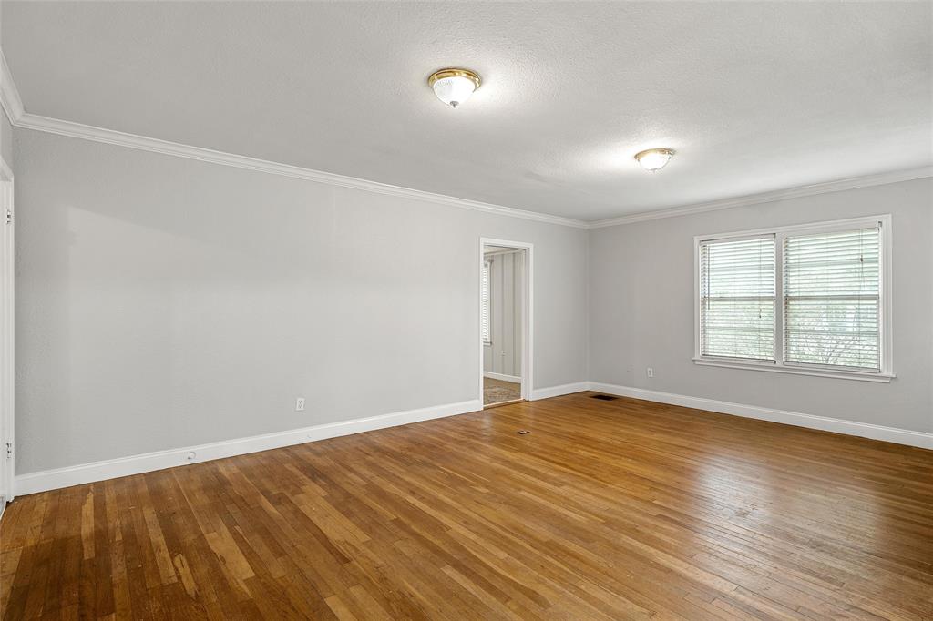 2530 Colcord Avenue Waco, TX 76707 - Photo 10 of 35