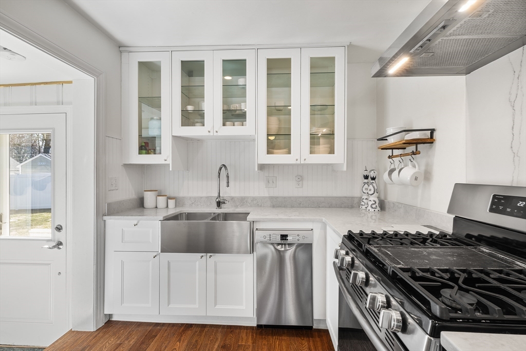 220 Brook Street Framingham, MA 01701 - Photo 11 of 31