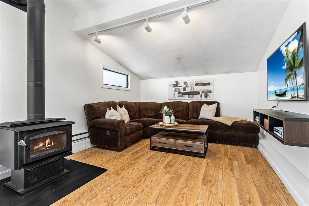 220 Brook Street Framingham, MA 01701 - Photo 16 of 31