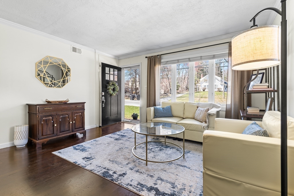 220 Brook Street Framingham, MA 01701 - Photo 4 of 31