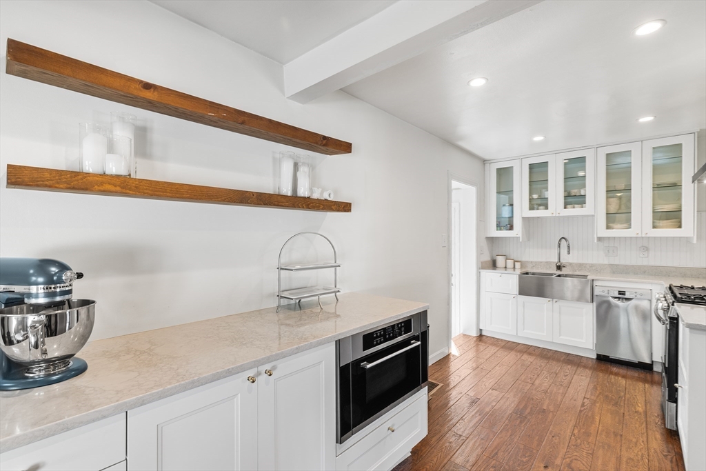 220 Brook Street Framingham, MA 01701 - Photo 9 of 31